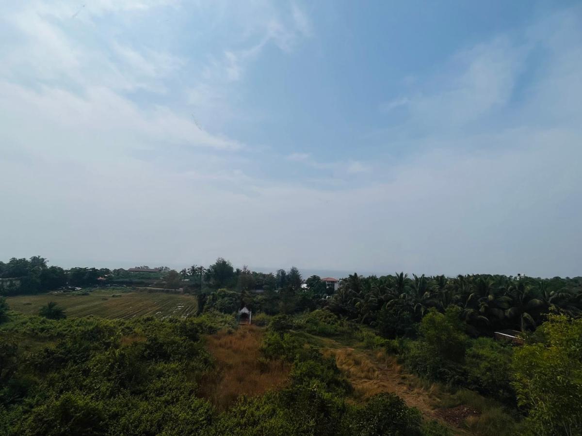 Nagas Hotel Satyavati Morjim Exteriér fotografie