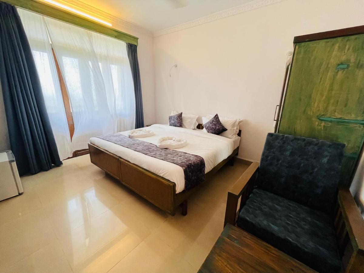 Nagas Hotel Satyavati Morjim Exteriér fotografie
