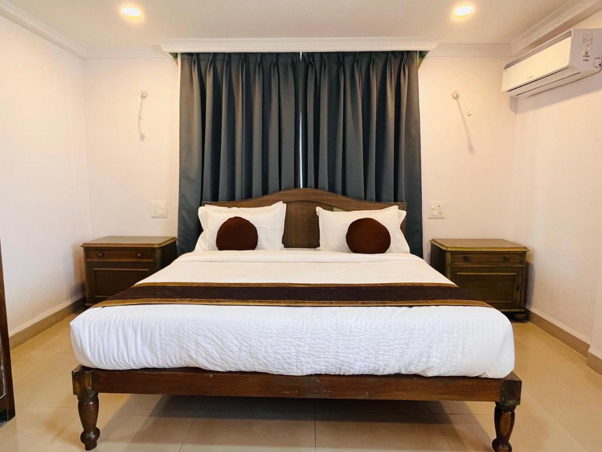 Nagas Hotel Satyavati Morjim Exteriér fotografie